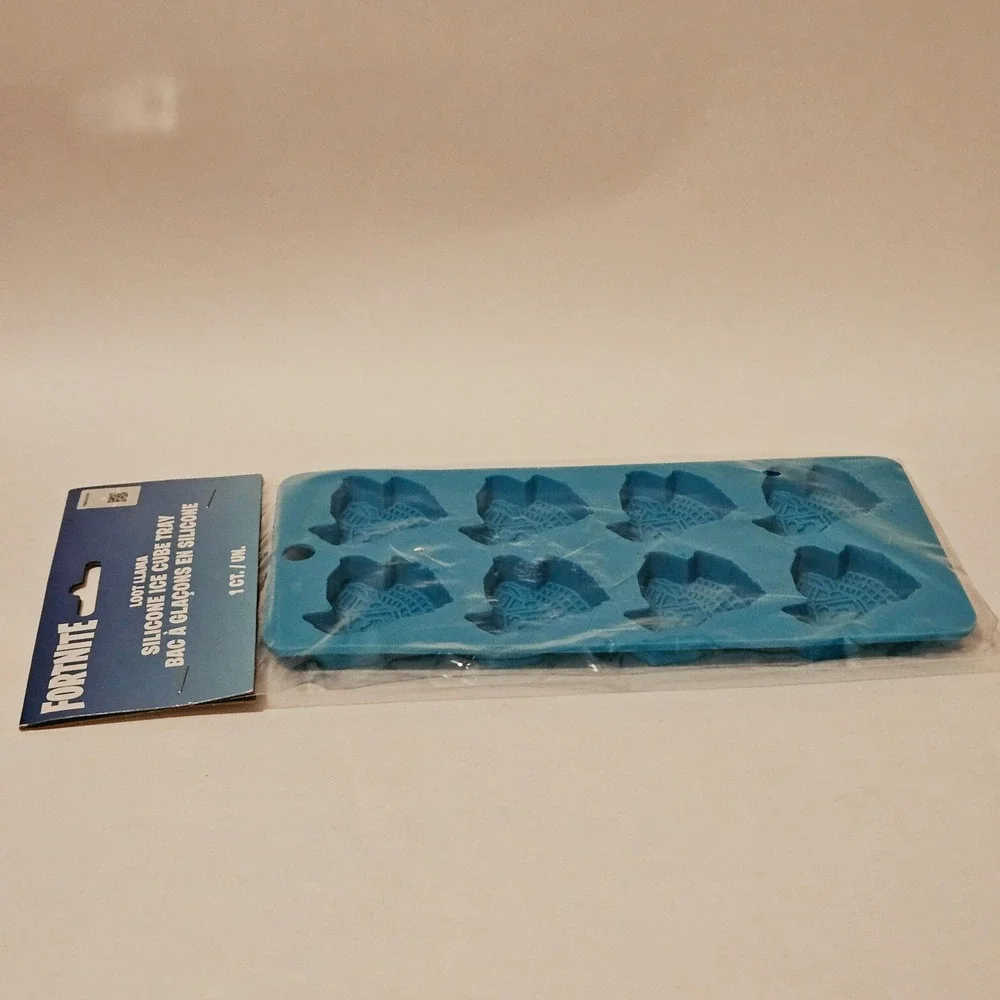 Fortnite Loot Llama Silicone Ice Cube Tray Blue 8 Cavity Mold F865241020 NEW